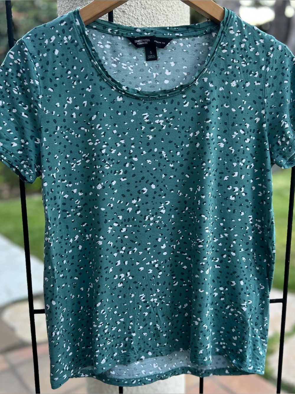 Simply Vera Vera Wang Teal Short Sleeve Crewneck with Spot Print, size small